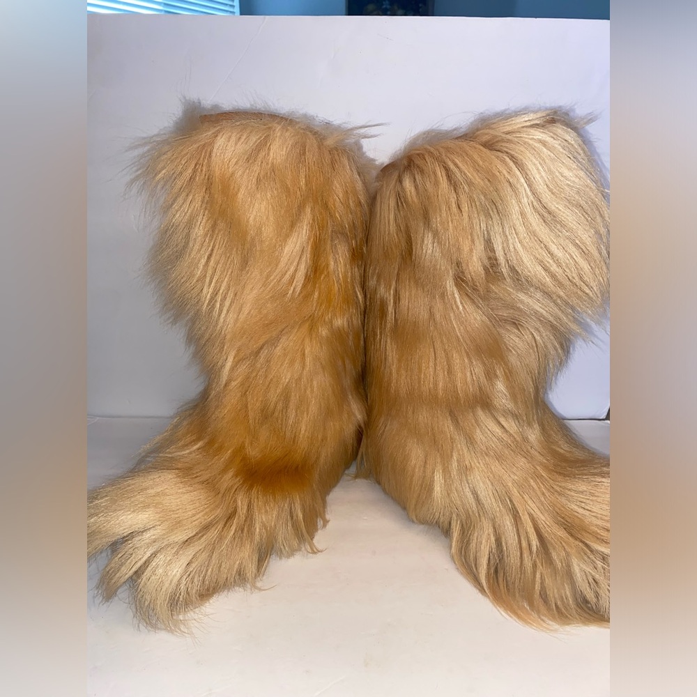 Vintage Yeti Goat Fur Apres Ski Snow European 39/40  Roluc Ideal Rave Boots 9?